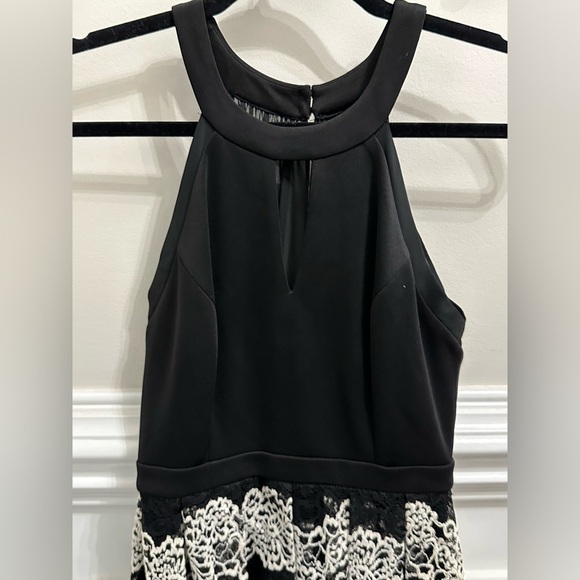 Guess Black and White Lace Mini Halter Key Hole Sheer Back Dress size 2 - Picture 6 of 8